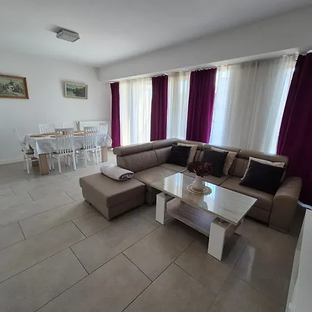 Big 21 Old Town Lux Apartment, Self Check-in 24h, Free Parking Апартаменти Познань