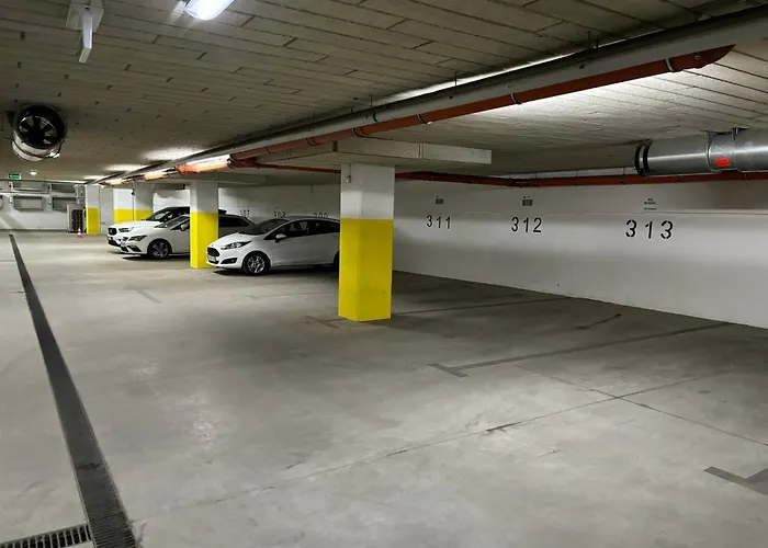 Daire Big 21 Old Town Lux Apartment, Self Check-in 24h, Free Parking *