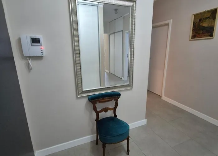 Daire Big 21 Old Town Lux Apartment, Self Check-in 24h, Free Parking