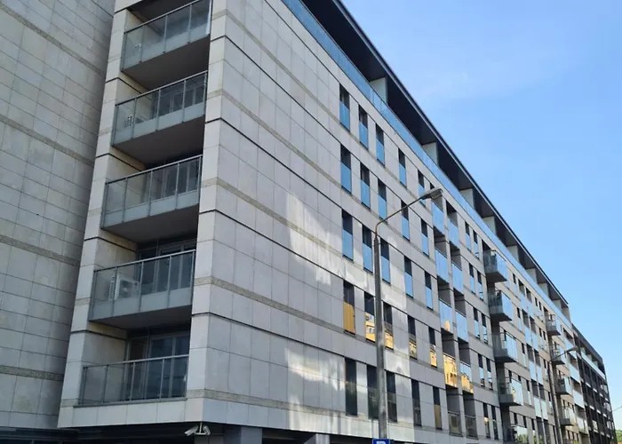 Daire Big 21 Old Town Lux Apartment, Self Check-in 24h, Free Parking Poznan