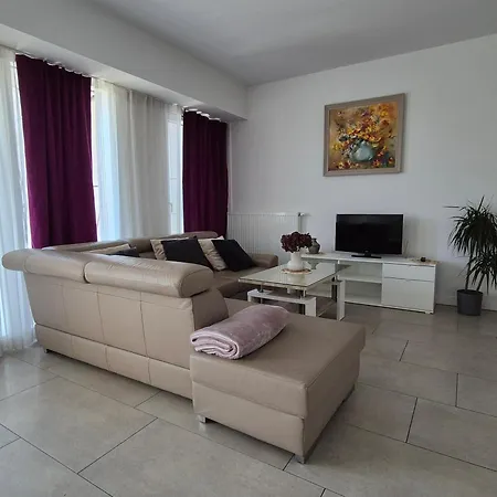 Big 21 Old Town Lux Apartment, Self Check-in 24h, Free Parking * Познань