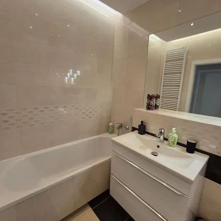 Big 21 Old Town Lux Apartment, Self Check-in 24h, Free Parking Poznan