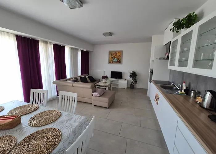 Big 21 Old Town Lux Apartment, Self Check-in 24h, Free Parking *