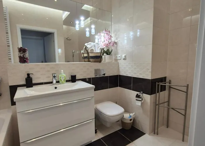 Big 21 Old Town Lux Apartment, Self Check-in 24h, Free Parking بوزنان